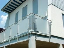 Balkon mit Aluminiumgeländer